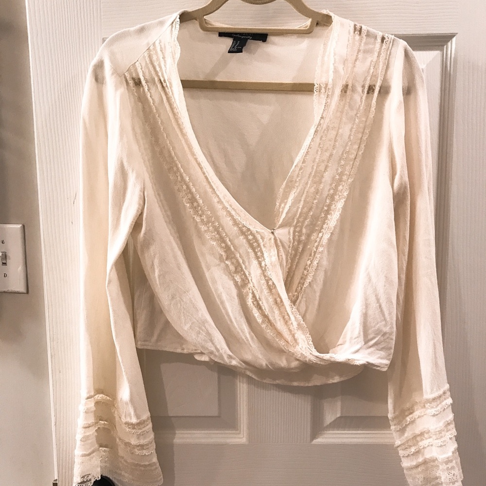 Lace Detailed Cropped Top